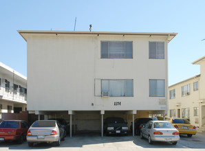 1174 N Berendo St in Los Angeles, CA - Building Photo - Building Photo