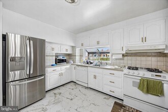 805 Selma St in Philadelphia, PA - Building Photo - Building Photo