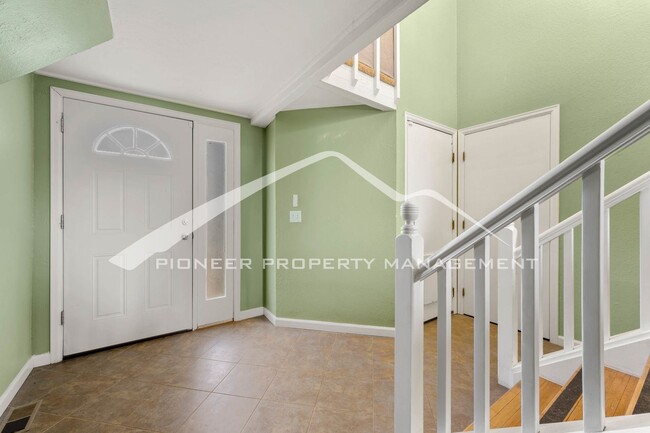 9806 Garrison Ct in Westminster, CO - Building Photo - Building Photo