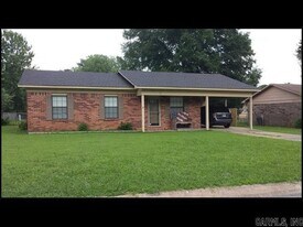 13 Pheasant Run Dr in Cabot, AR - Building Photo