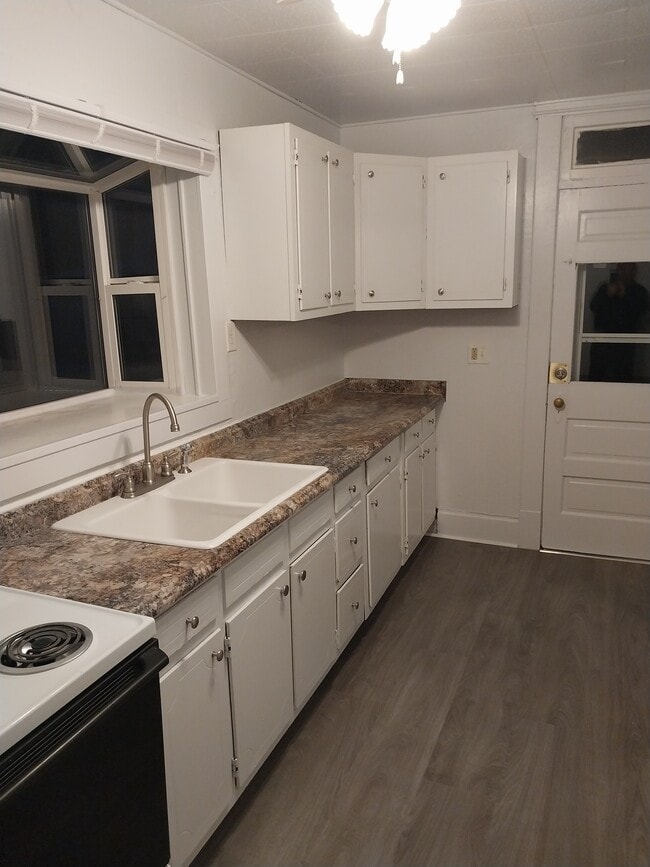 property at 51 E Summit St