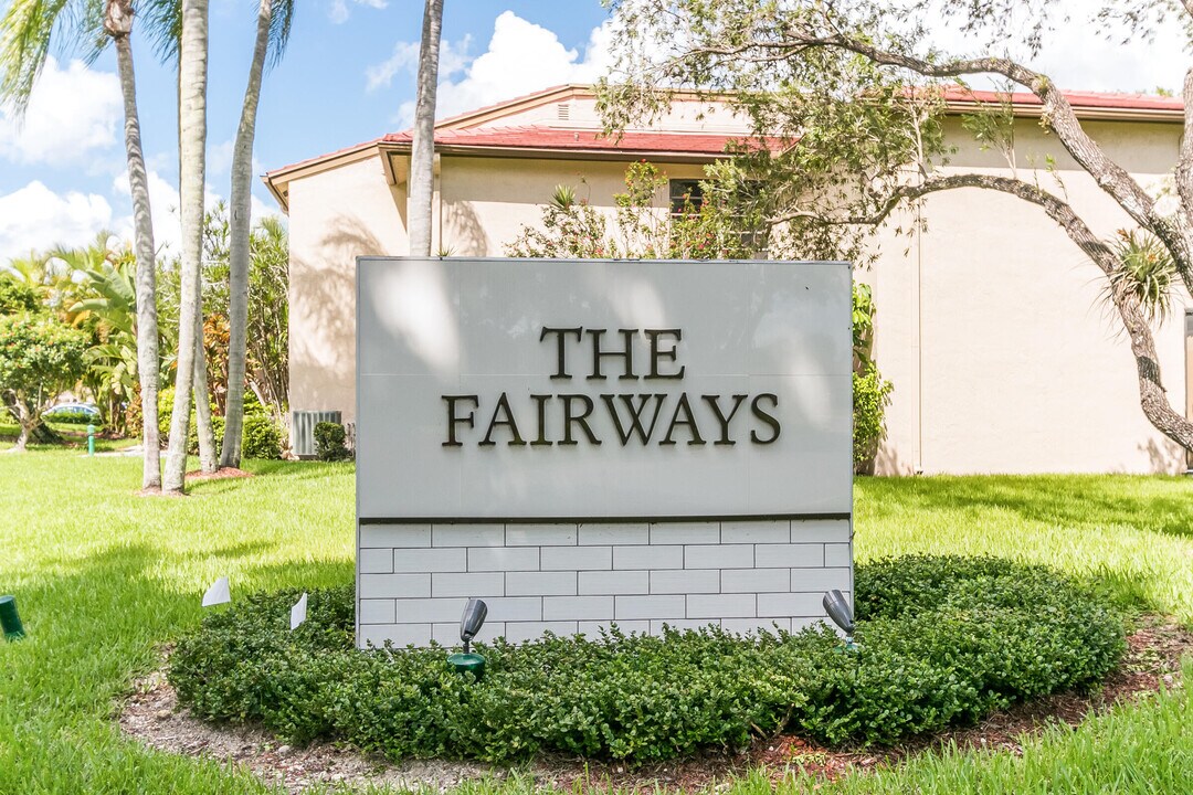 8535 Casa Del Lago in Boca Raton, FL - Building Photo