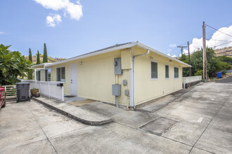 44-723 Kaneohe Bay Dr in Kaneohe, HI - Building Photo - Building Photo