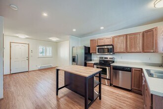 33707 SE Tibbits St in Snoqualmie, WA - Building Photo - Building Photo
