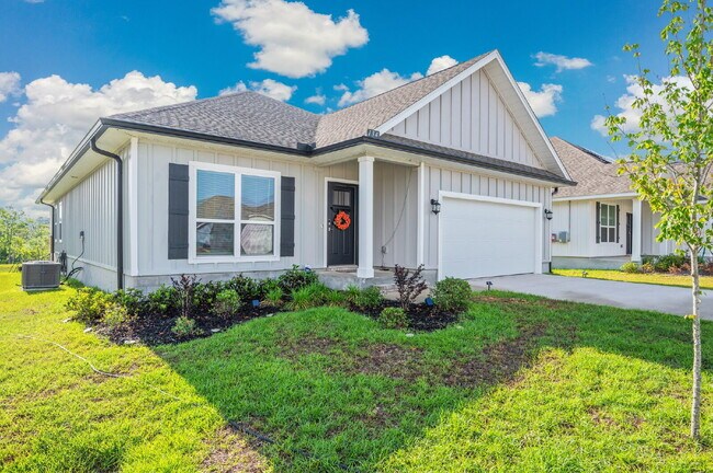 134 Blooming Cv in Crestview, FL - Building Photo - Building Photo