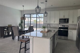 5014 SW 16th Pl in Cape Coral, FL - Building Photo - Building Photo