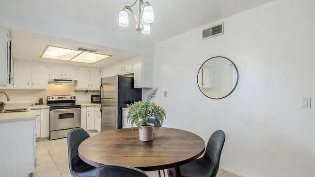 16 W Loma Vista Dr in Tempe, AZ - Building Photo - Building Photo