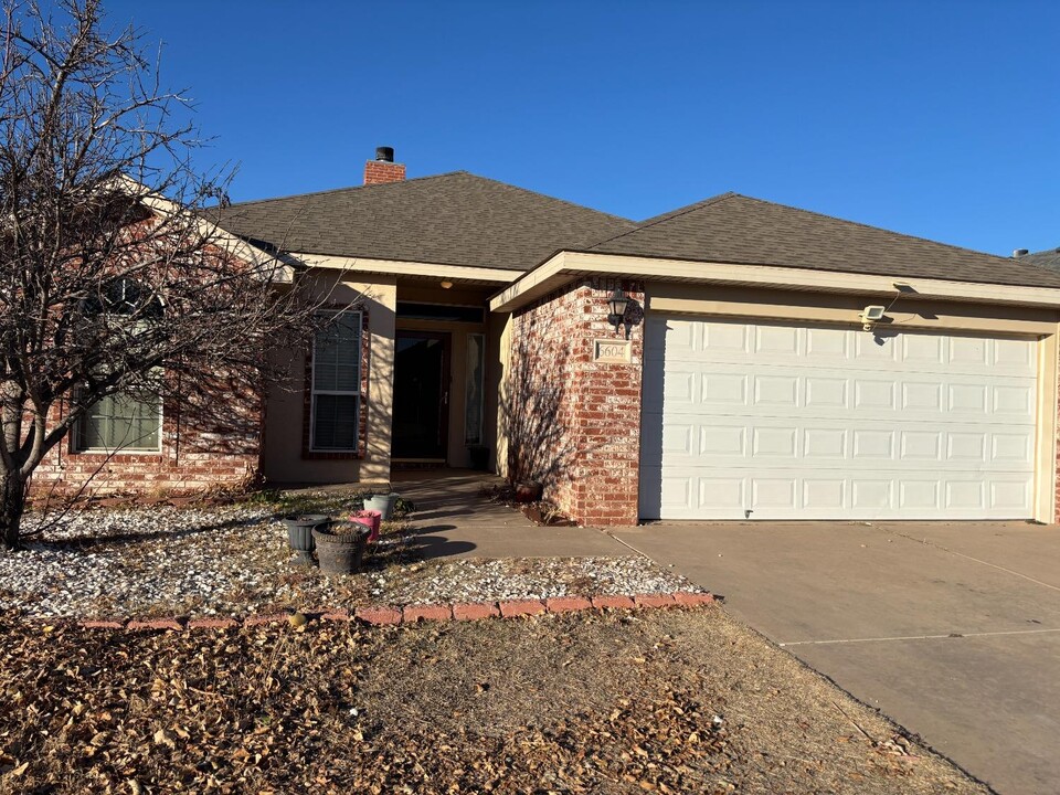 6604 37th St in Lubbock, TX - Building Photo