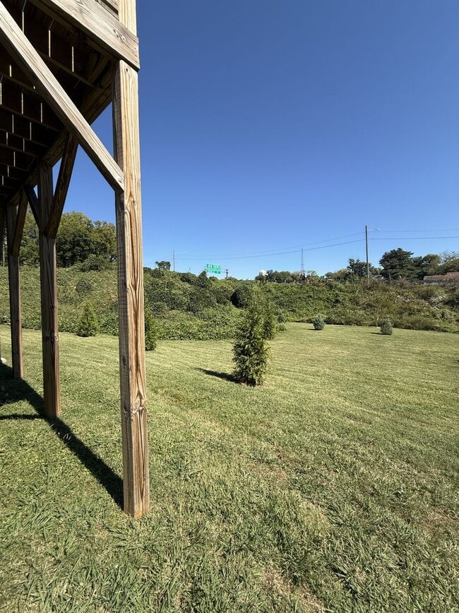 1433 W 4th St in Winston-Salem, NC - Building Photo - Building Photo