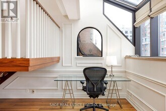 55 A Avenue Rd in Toronto, ON - Building Photo - Building Photo