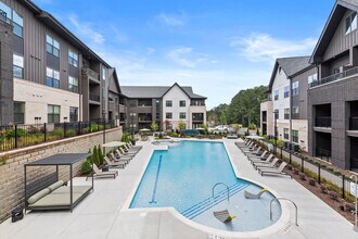 EVOQ EAST COBB in Marietta, GA - Foto de edificio - Building Photo
