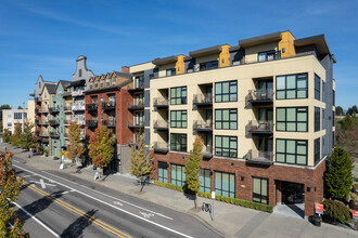 The Crossings @ Gresham Station in Gresham, OR - Building Photo - Building Photo