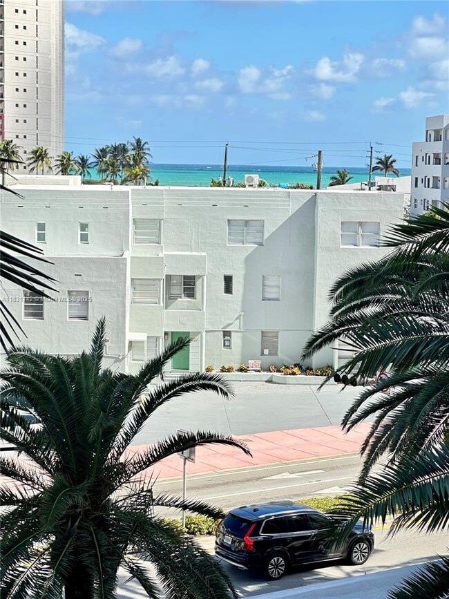 6770 Indian Creek Dr in Miami, FL - Building Photo - Building Photo