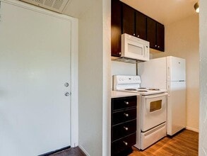 5225 E Thomas Rd-Unit -282 in Phoenix, AZ - Building Photo - Building Photo