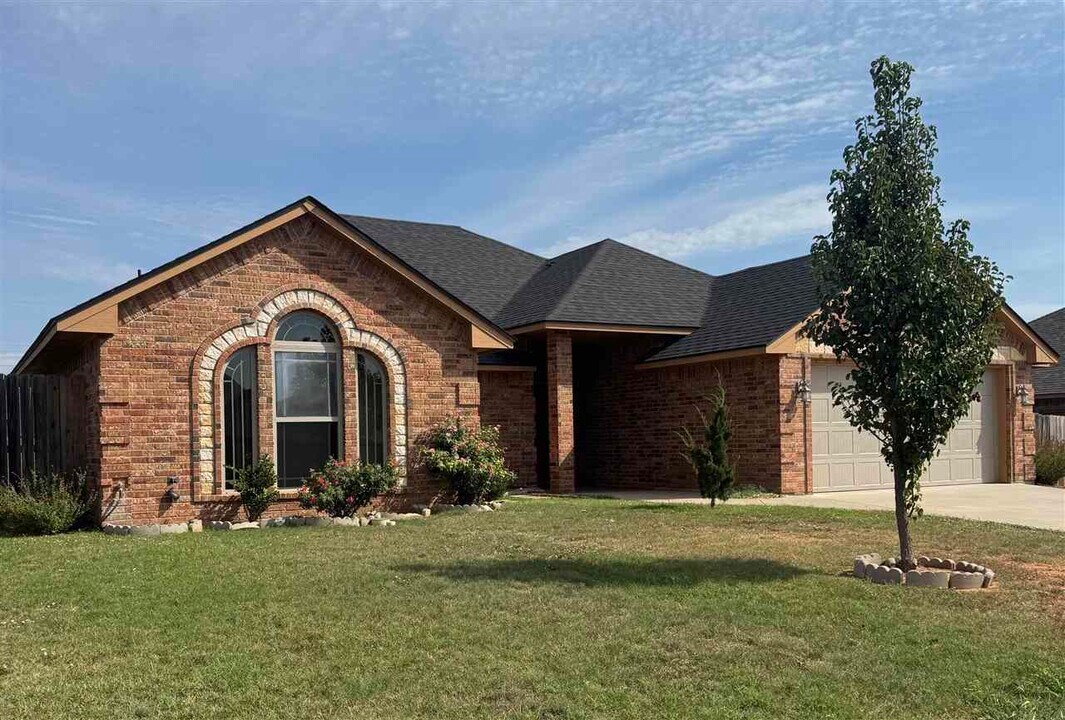 1512 Scenic Ridge in Elgin, OK - Building Photo