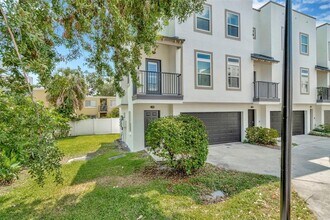 3213 Marcellus Cir in Tampa, FL - Building Photo - Building Photo