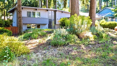 13787 NE 77th Pl in Redmond, WA - Building Photo - Building Photo