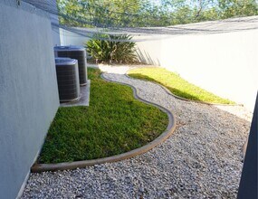 1445 Ozark Ave in McAllen, TX - Building Photo - Building Photo