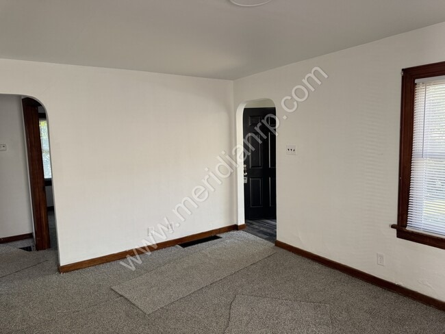 2021 Redwood Ave in Fort Wayne, IN - Building Photo - Building Photo