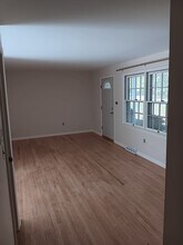 4 Hemlock Dr, Unit Unit B in Mechanicsburg, PA - Foto de edificio - Building Photo