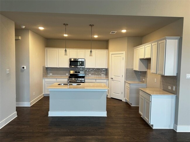 322 Harvest Crk Dr in Uhland, TX - Building Photo - Building Photo