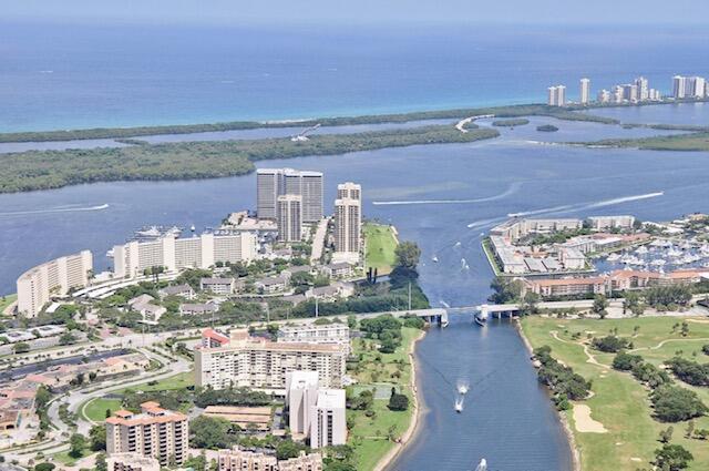 108 Lakeshore Dr in North Palm Beach, FL - Building Photo