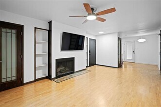 5218 Fleetwood Oaks Ave in Dallas, TX - Building Photo - Building Photo