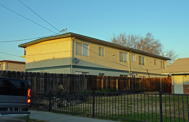 2324 Franklin Ave in Stockton, CA - Building Photo - Building Photo