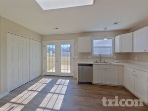 1550 Oakdale Green Dr in Charlotte, NC - Building Photo - Building Photo