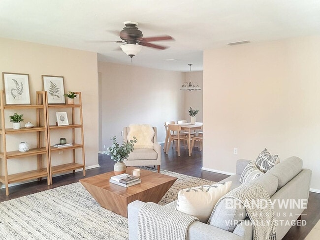 2836 Cinnamon Bear Trail in Palm Harbor, FL - Building Photo - Building Photo