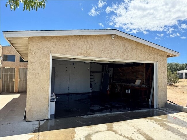 16209 Juniper St in Hesperia, CA - Building Photo - Building Photo