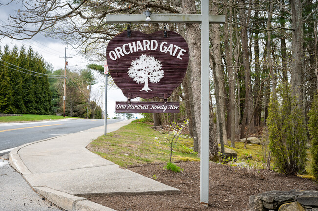 Orchard Gate in Greenville, RI - Foto de edificio - Other