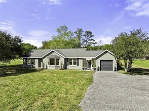 11822 LA-23 in Belle Chasse, LA - Building Photo - Building Photo