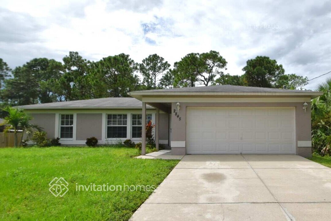 2845 Dongola St in North Port, FL - Building Photo