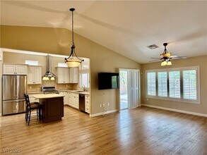 2617 Hope Forest Dr in Las Vegas, NV - Building Photo - Building Photo