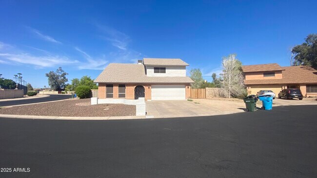 4930 W Torrey Pines Cir in Glendale, AZ - Building Photo - Building Photo