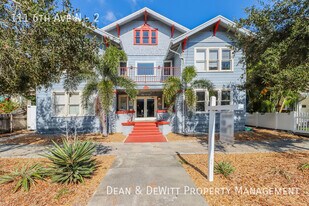111 6th Ave N in St. Petersburg, FL - Building Photo