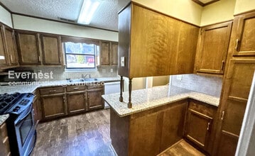 493 Cedar Crest Dr in Birmingham, AL - Building Photo - Building Photo