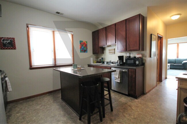 1520 W Melrose St, Unit 2R in Chicago, IL - Foto de edificio - Building Photo