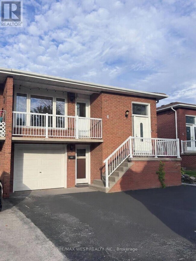 property at 4 Dantek Ct