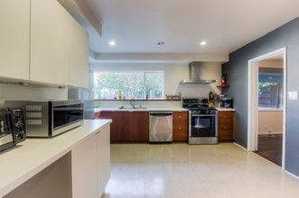 3765 Arbolada Rd in Los Angeles, CA - Building Photo - Interior Photo