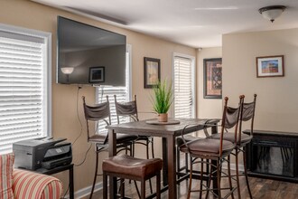 26 Hanover St in Asheville, NC - Foto de edificio - Building Photo