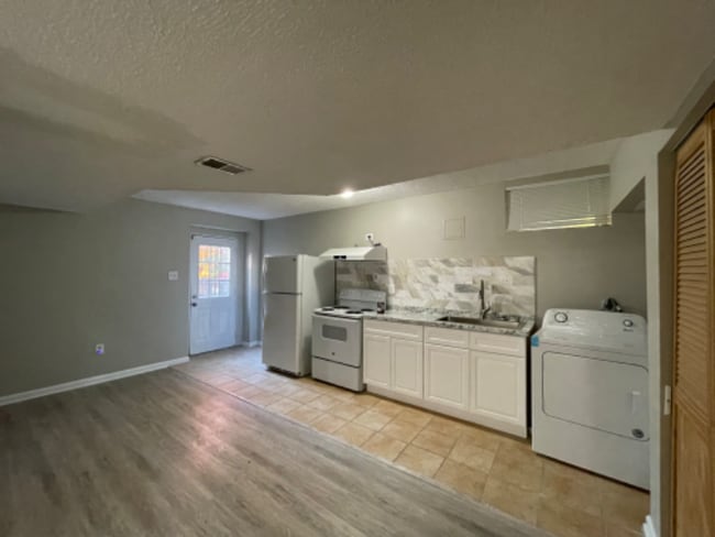 13209 Bangor Pl