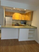 112 Pinckney St, Unit 124 in Boston, MA - Foto de edificio - Building Photo