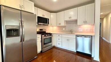 51 Cottage St in Bayonne, NJ - Building Photo - Building Photo