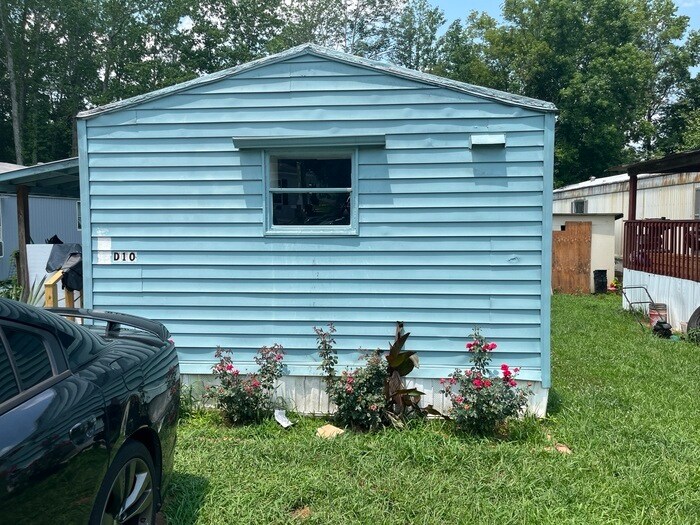 7631 Dallas Hwy in Douglasville, GA - Building Photo