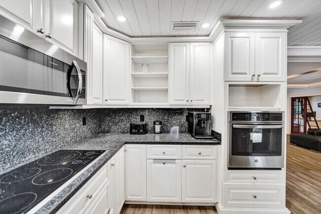 property at 5612 Harding St