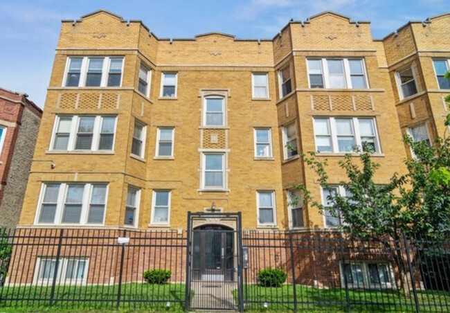 property at 1903 N Harding Ave
