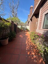 4549 Alla Rd in Marina Del Rey, CA - Foto de edificio - Building Photo