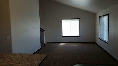 3357 27th St S in Moorhead, MN - Building Photo - Building Photo